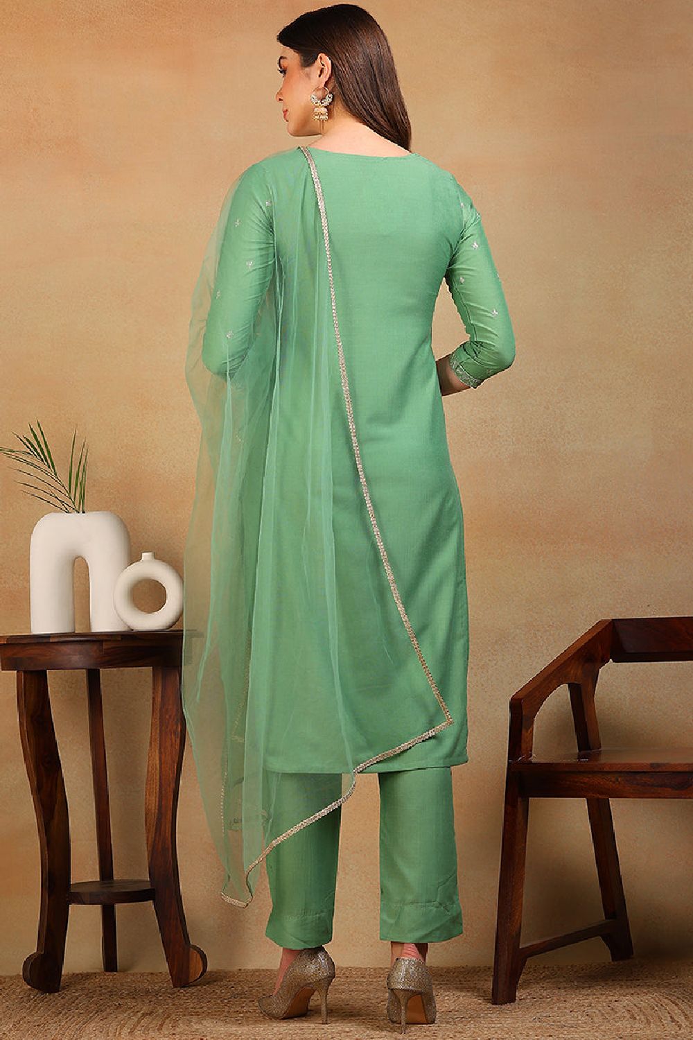 Green Silk Blend Solid Embroidered Straight Suit Set