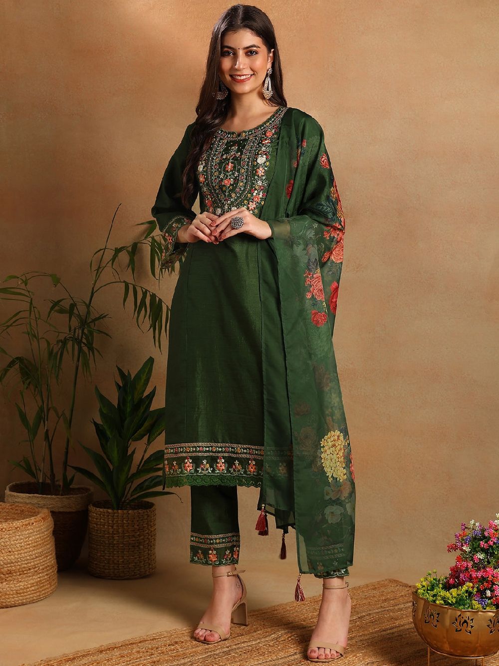 Green Silk Blend Solid Embroidered Straight Kurti Pants With Dupatta