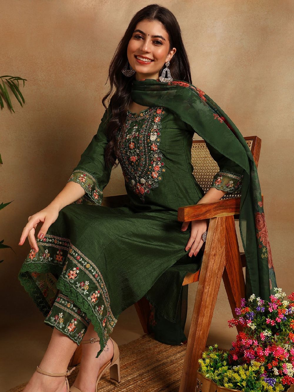 Green Silk Blend Solid Embroidered Straight Kurta Trousers With Dupatta