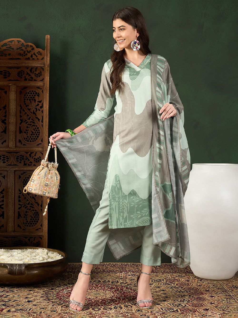 Green Silk Blend Abstract Printed Straight Kurti Pant With Dupatta