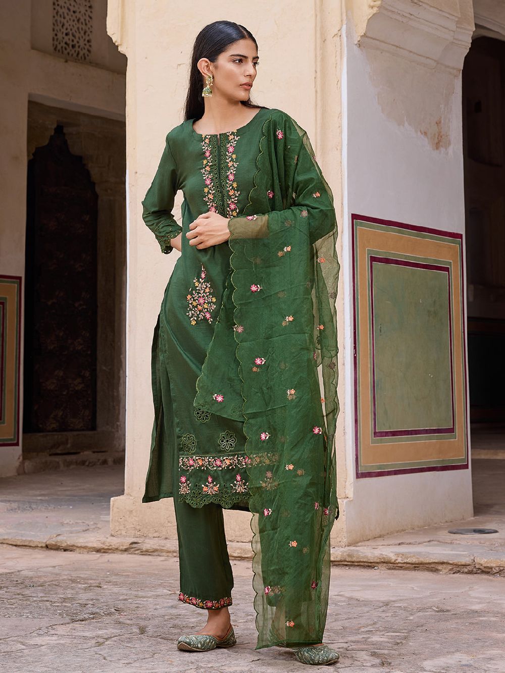 Green Silk Blend Solid Embroidered Straight Kurta Trouser With Dupatta