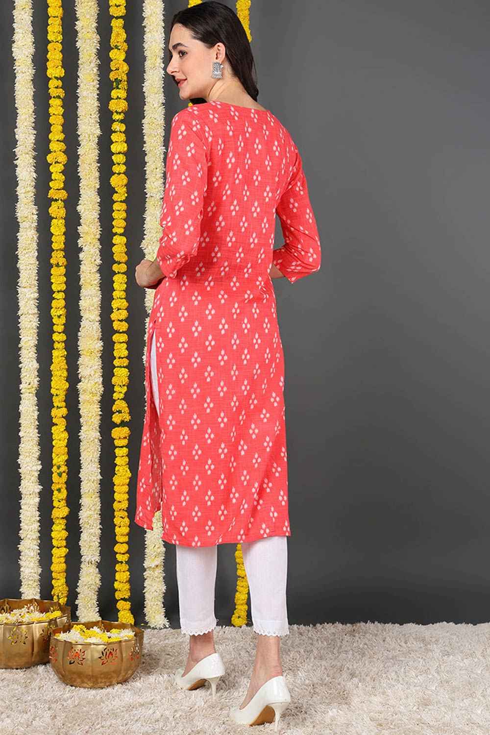 Pink Cotton Bandhani Sweet Heart Neck KurtI Set