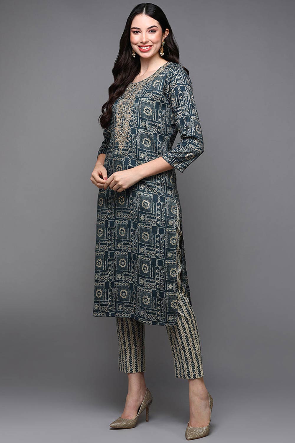 Blue Silk Blend Floral Print Round Neck Kurta Set