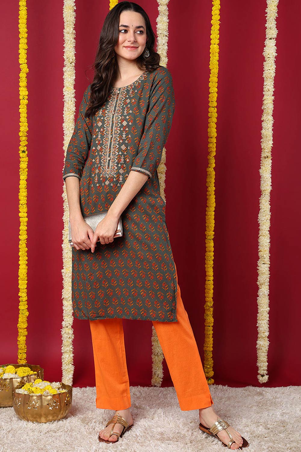 Green Cotton Blend Embroidered Round Neck KurtI Set