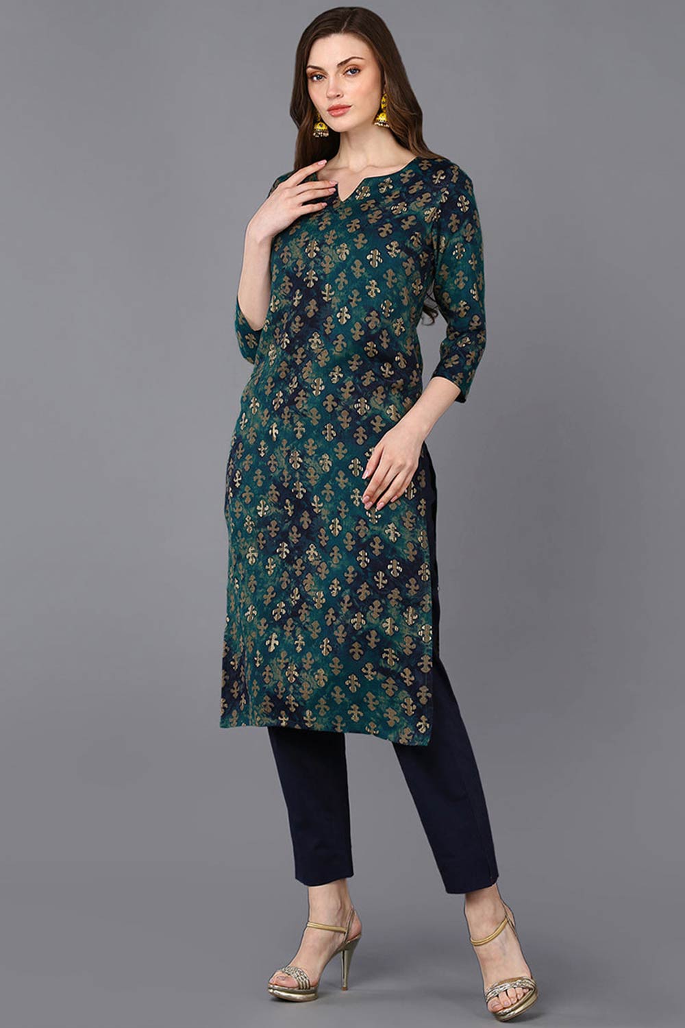 Blue Silk Blend Floral Print Round Neck Kurta Set