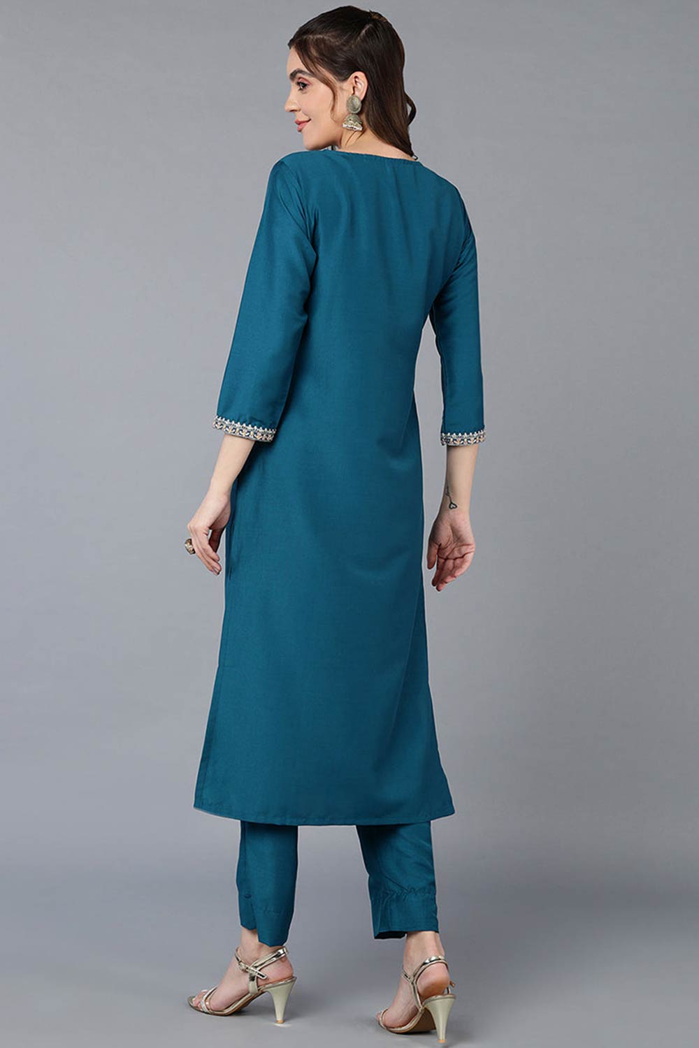 Green Silk Blend Embroidered Round Neck KurtI Set