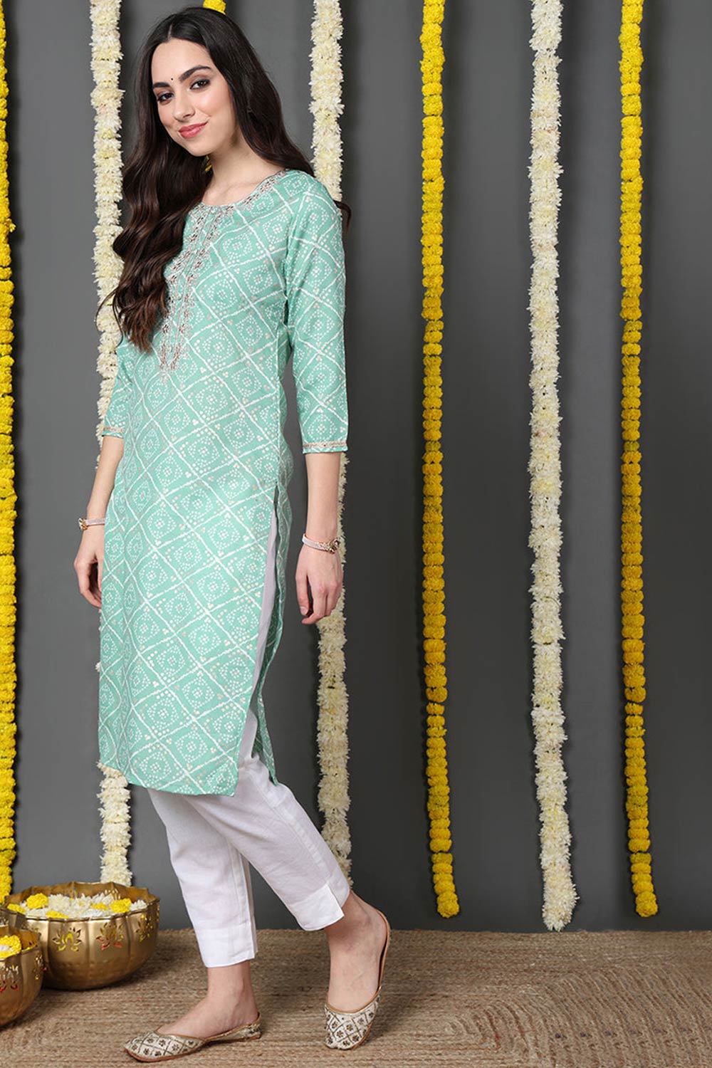 Green Cotton Blend Bandhani Round Neck KurtI Set