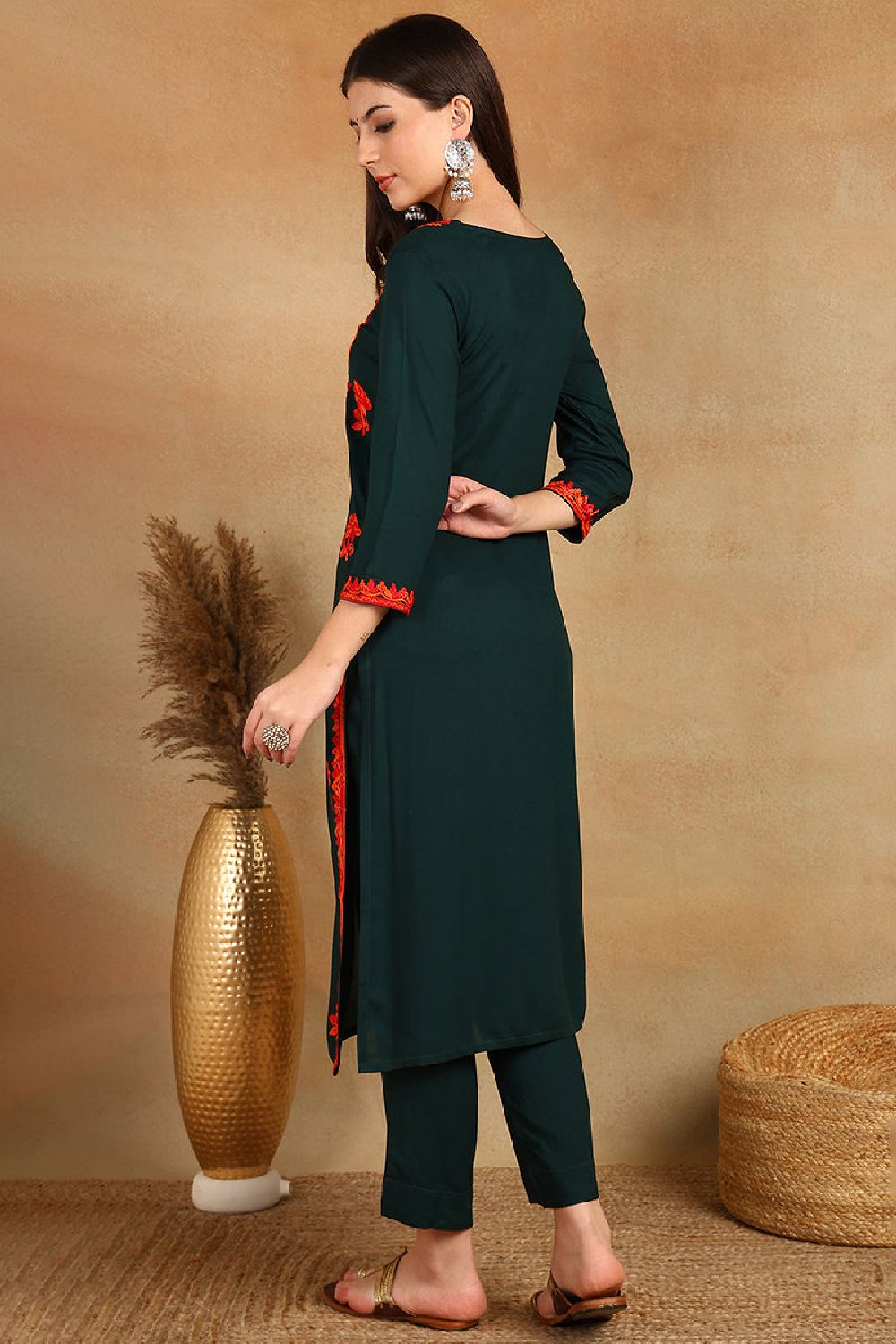 Green Embroidered Viscose Rayon Straight Cut Kurti