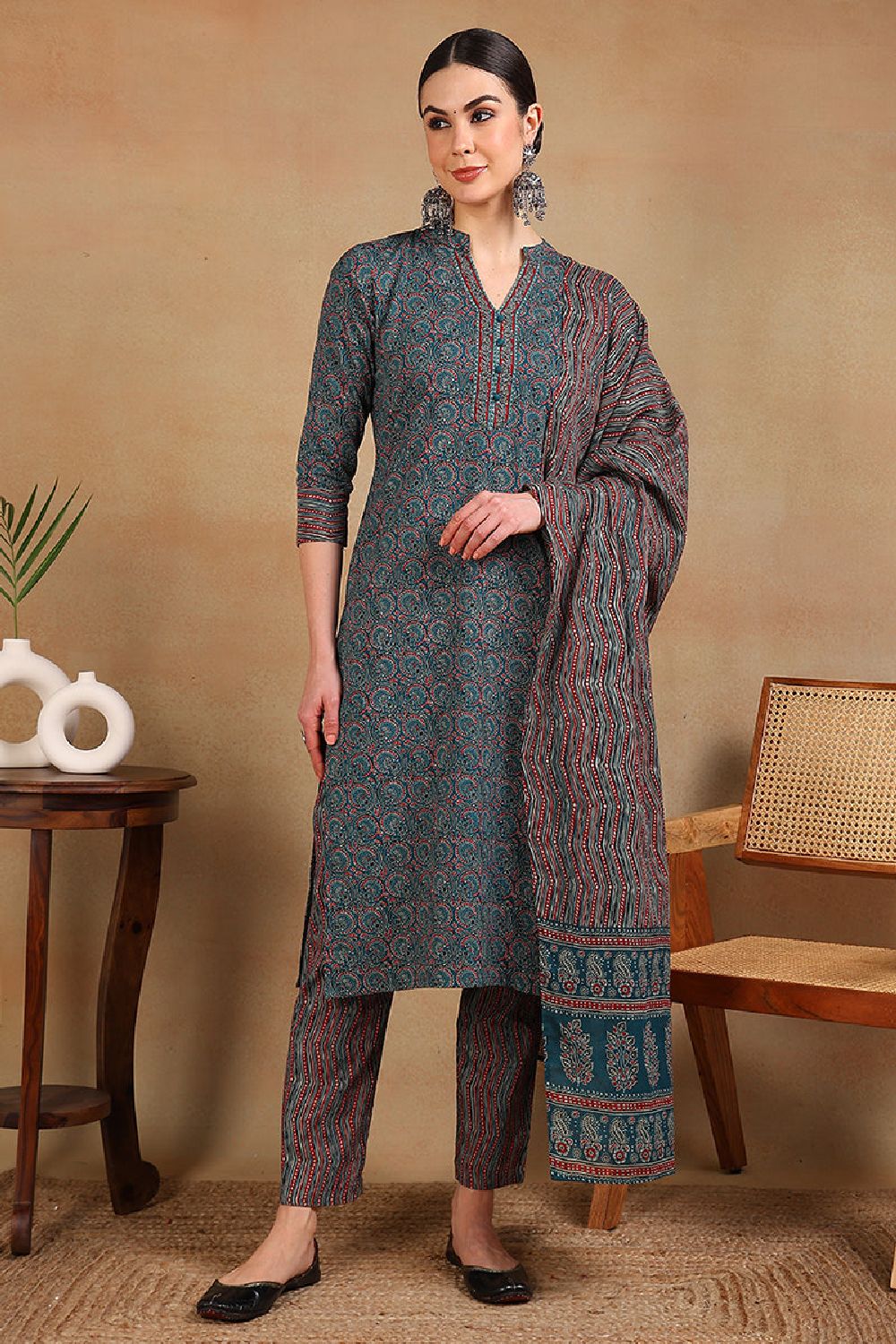 Teal Rayon Blend Ethnic Motifs Printed Straight Suit Set