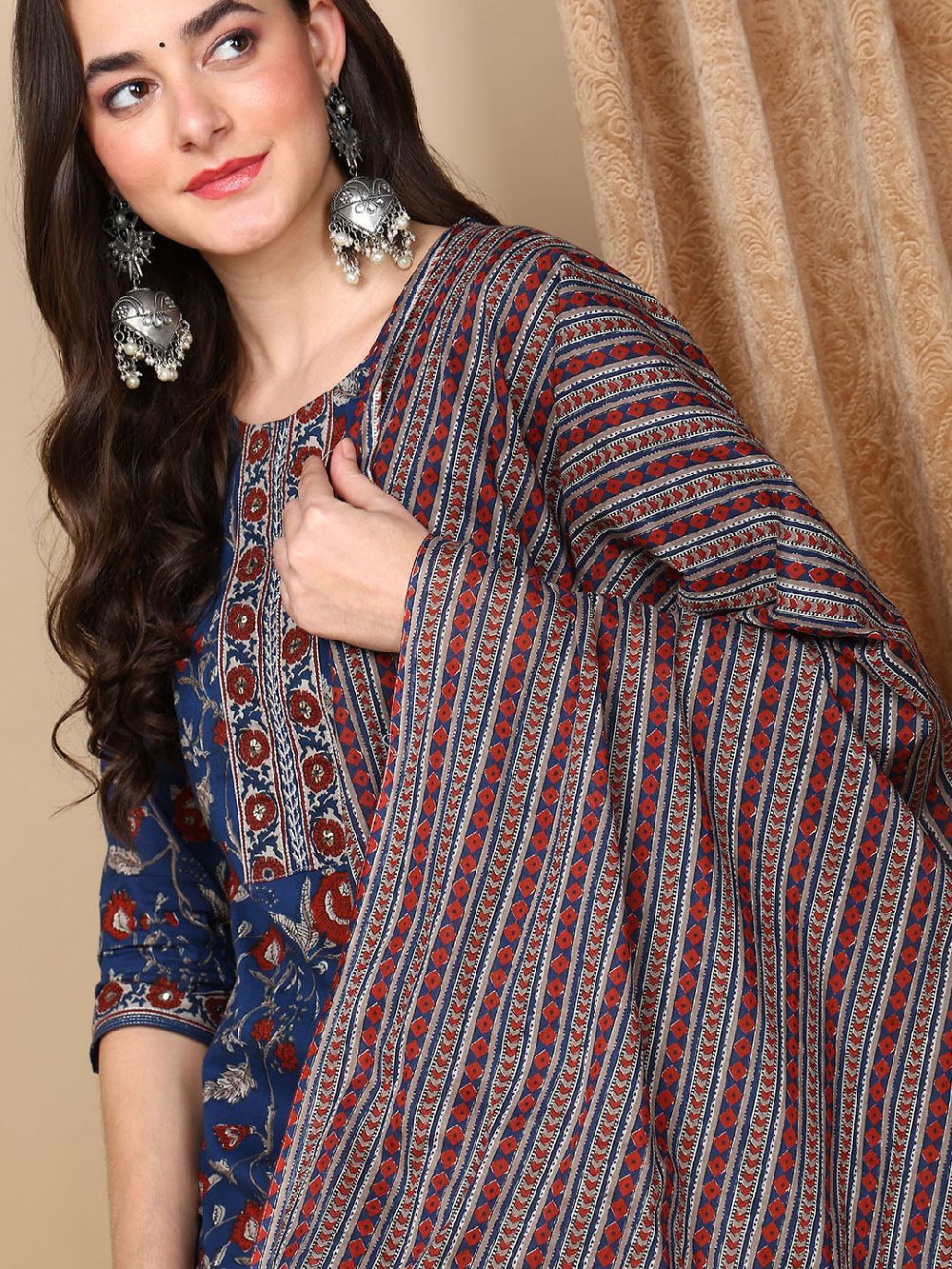 Blue Rayon Blend Floral Printed Straight Kurta Trousers With Dupatta