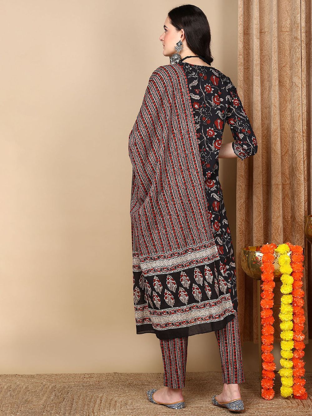 Black Rayon Blend Floral Printed Straight Kurta Trousers With Dupatta