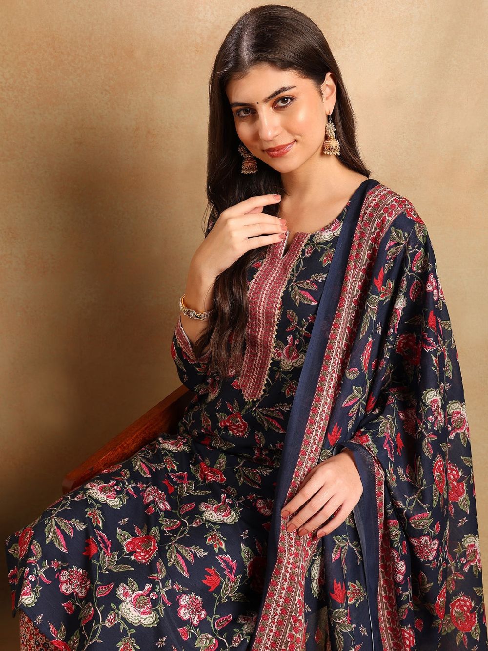 Navy Blue Rayon Blend Floral Printed Straight Kurta Trousers With Dupatta