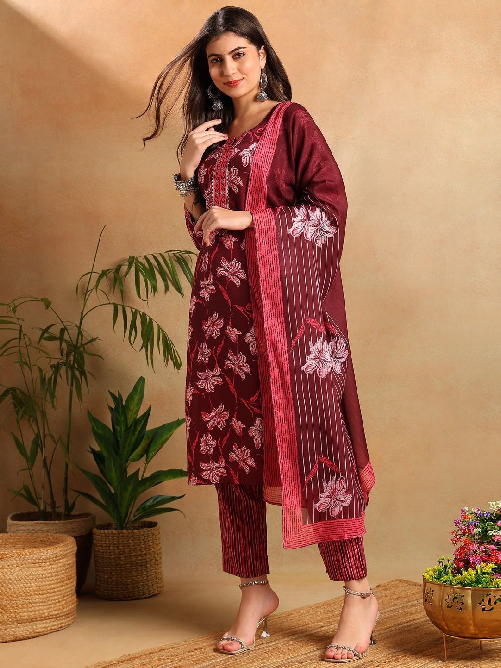 Maroon Rayon Blend Floral Printed Straight Kurti Pants With Dupatta