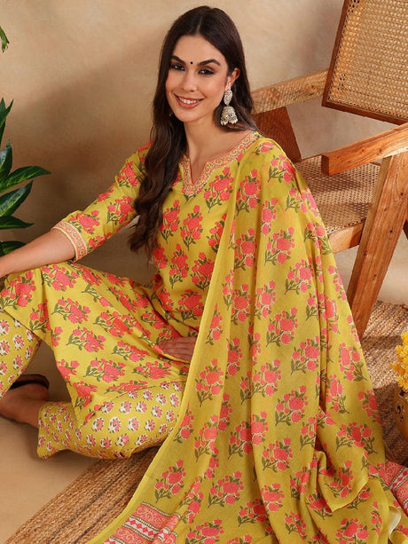 Green Rayon Blend Floral Printed Straight Kurta Trouser With Dupatta