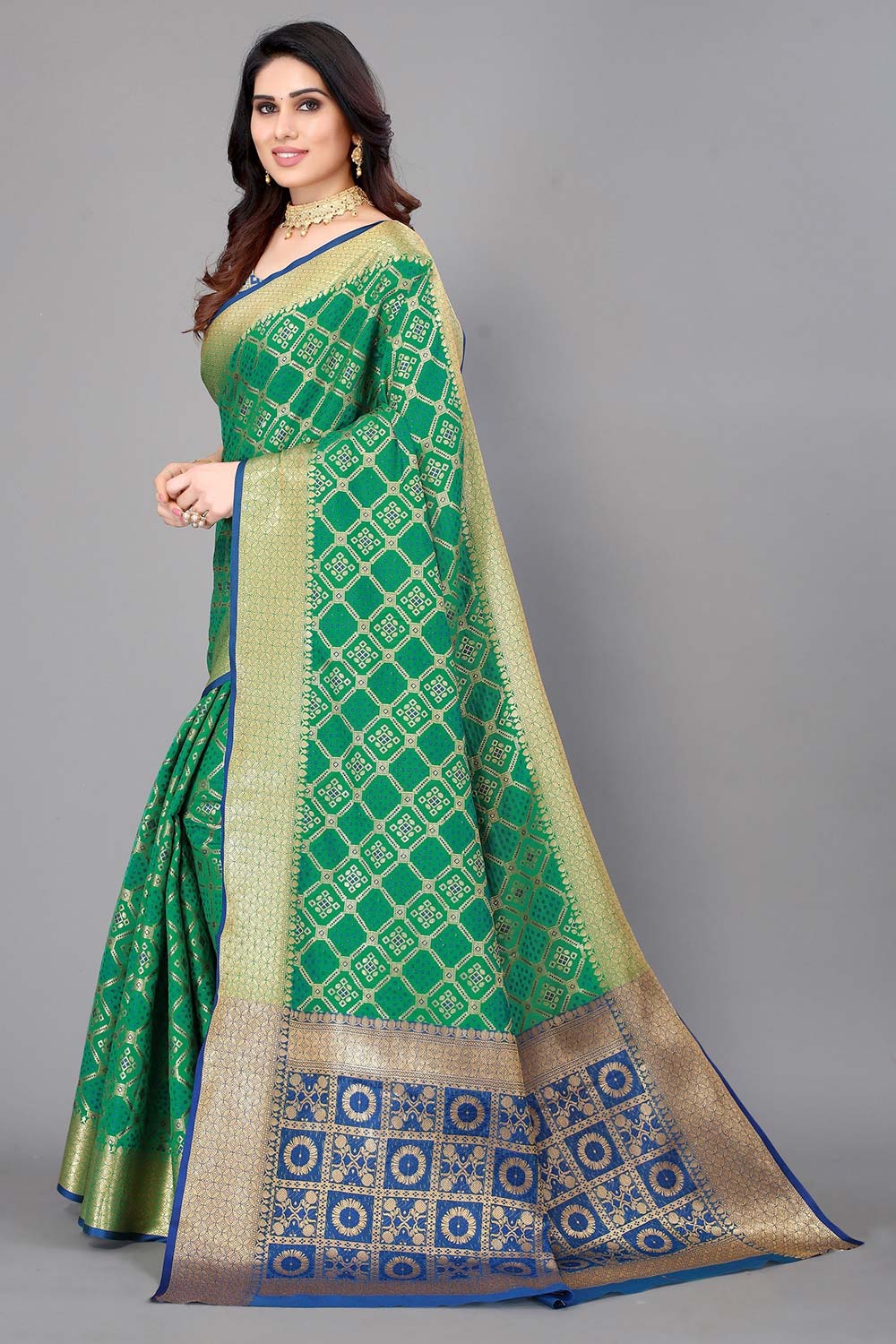 Green Silk Blend Woven Saree