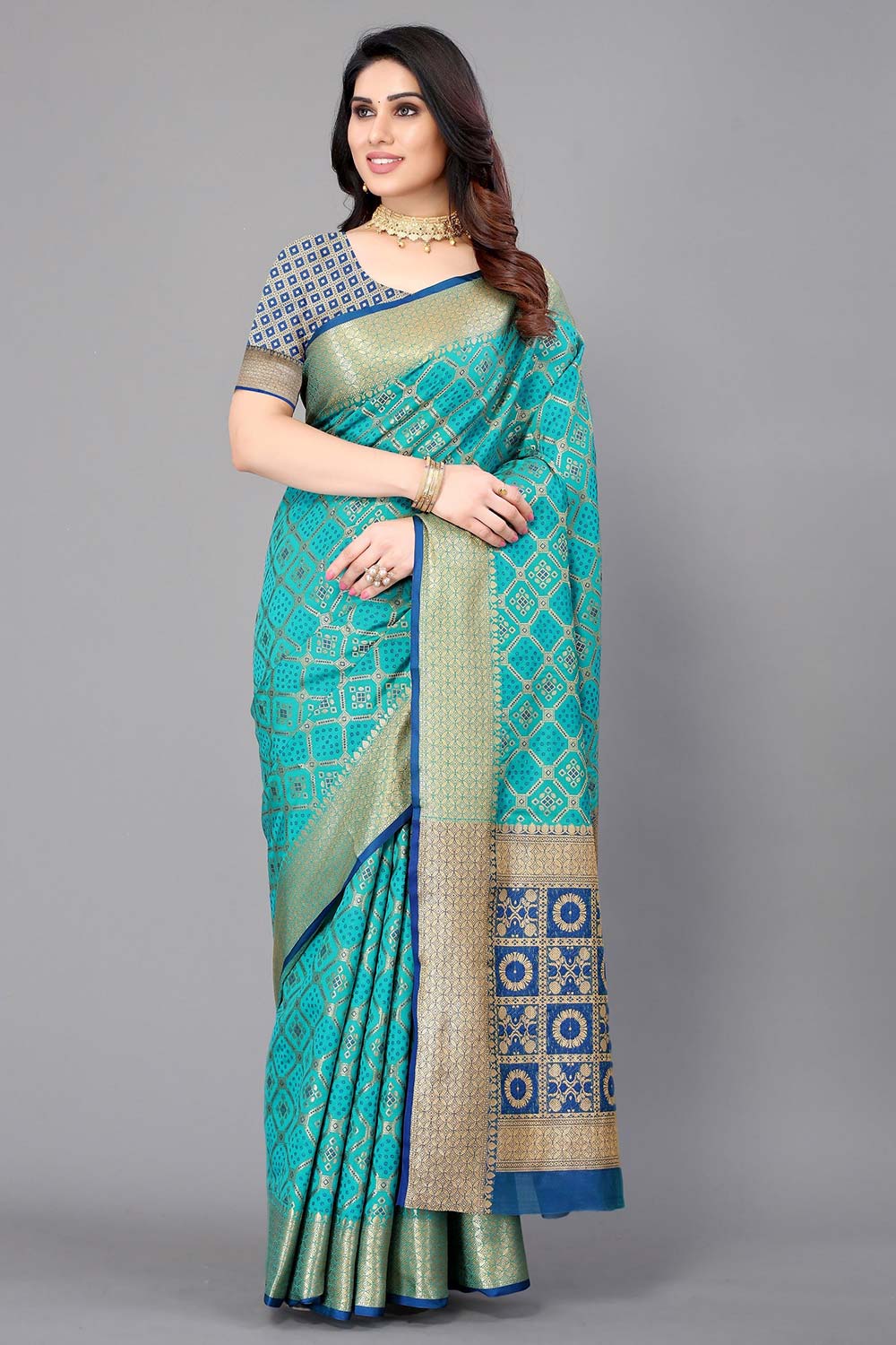 Green Silk Blend Woven Saree