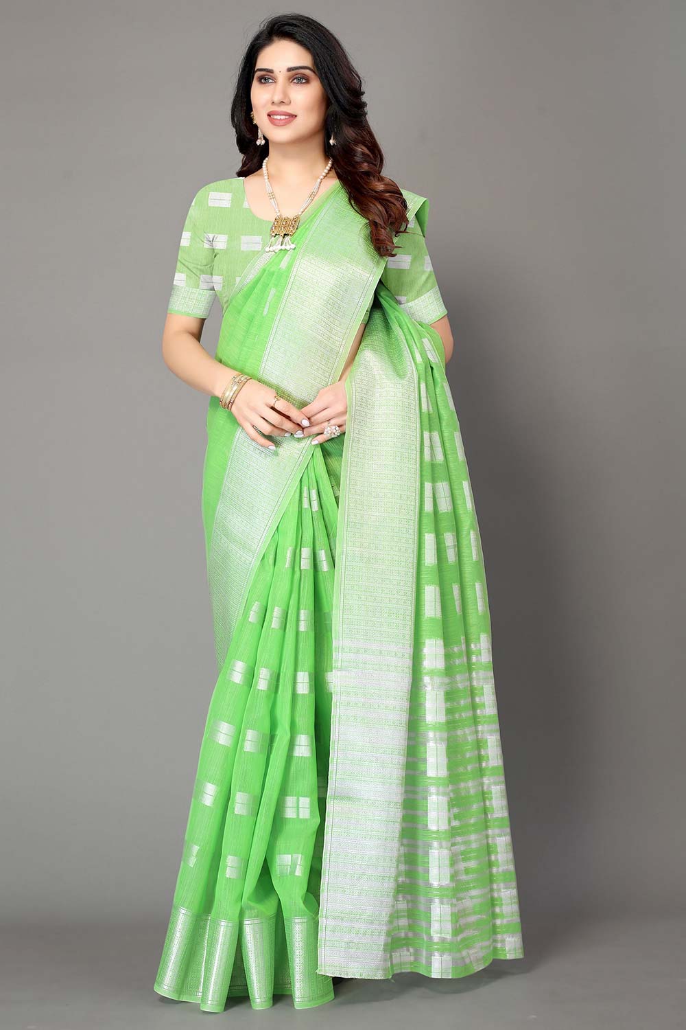 Green Silk Blend Woven Saree