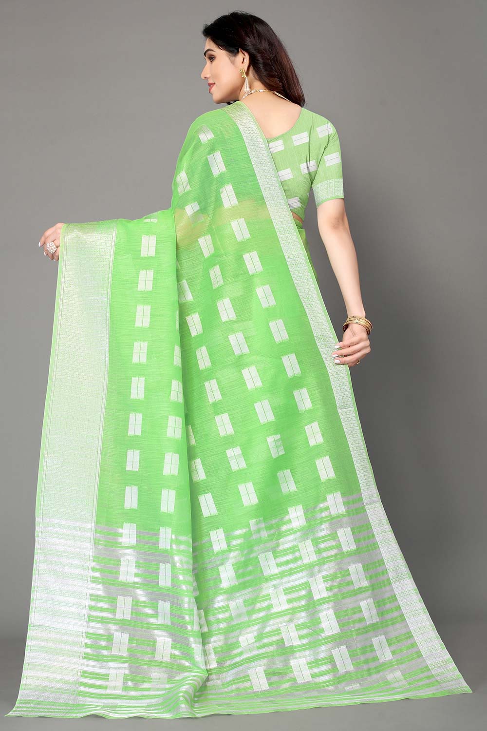 Green Silk Blend Woven Saree