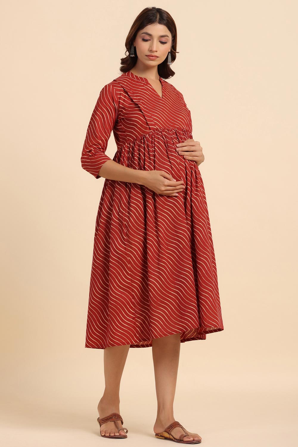 Red Cotton Lines Sweetheart Neck Nursing Dress