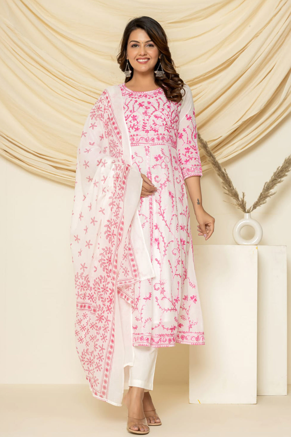 Gulaabi Aari Embroidered Suit Set With Pant And Dupatta