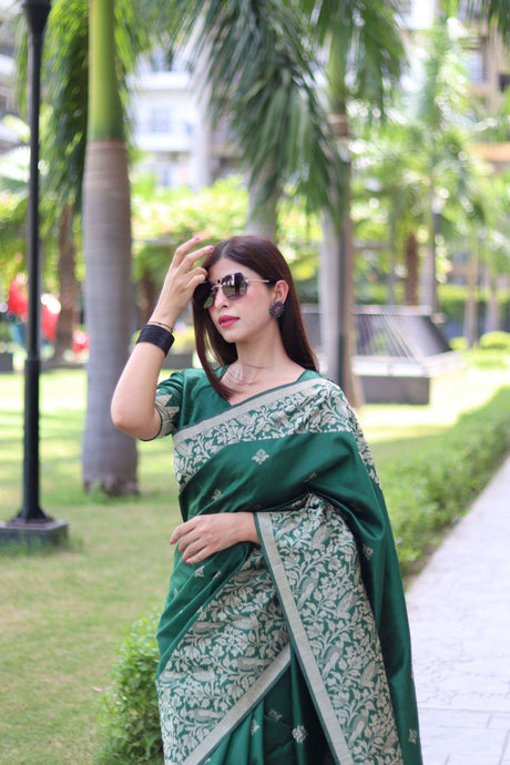 Women's Green Banglori Raw Silk Woven Saree