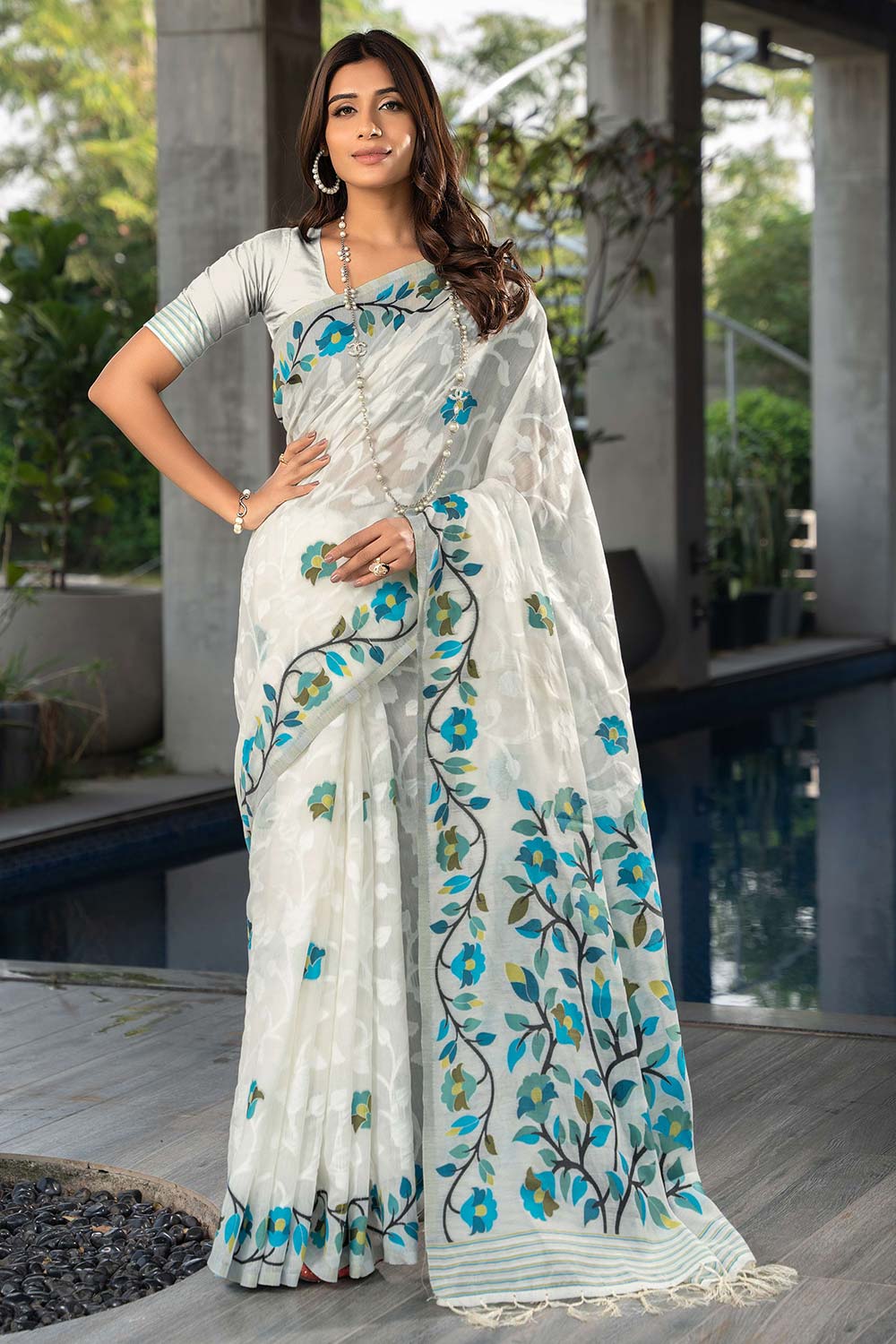 White Jamdani Floral Cotton Saree