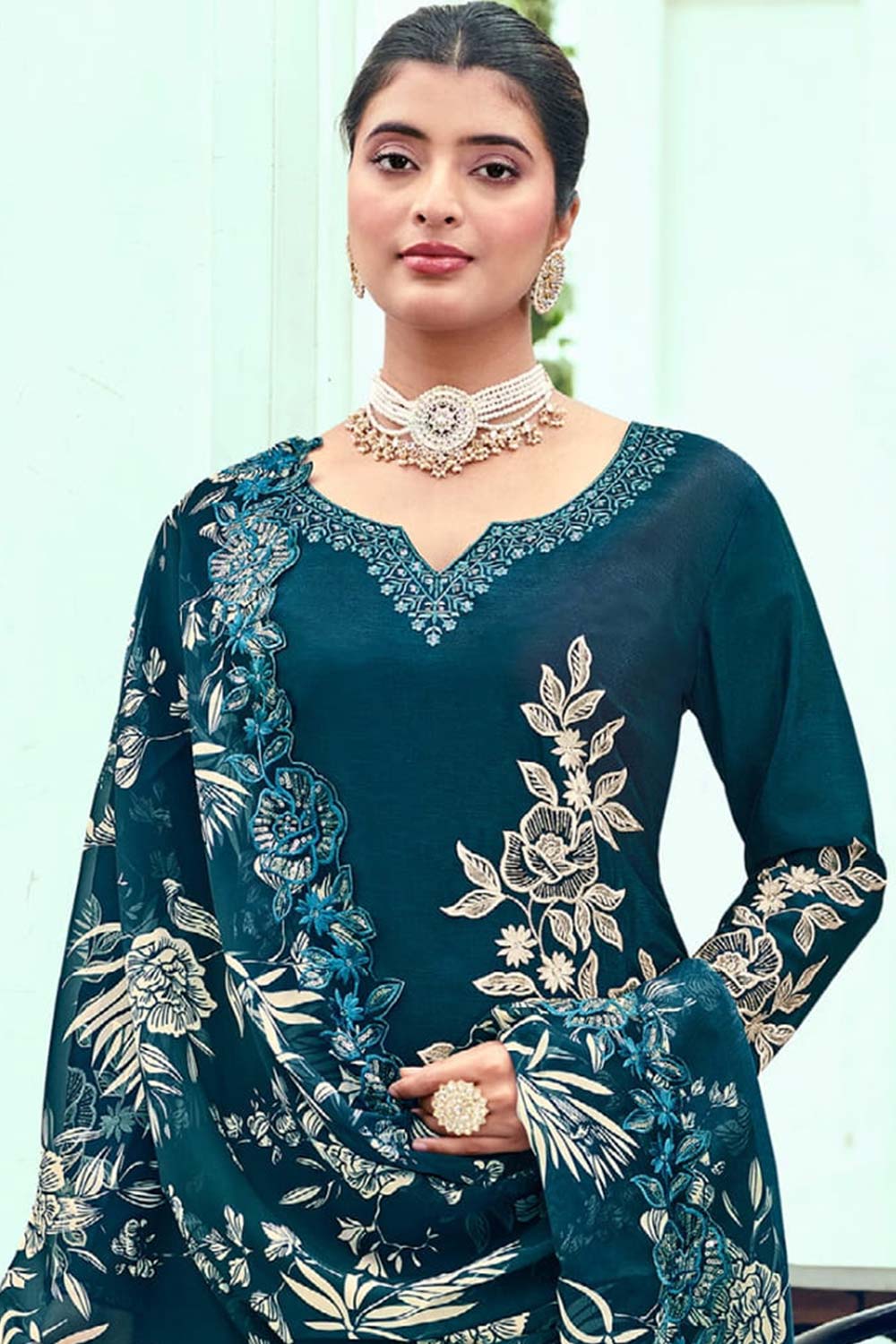 Blue Georgette Embroidered V Neck Salwar Kameez