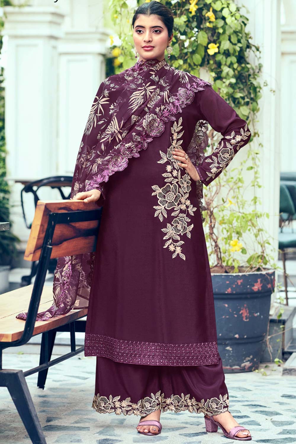 Violet Georgette Embroidered V Neck Salwar Kameez