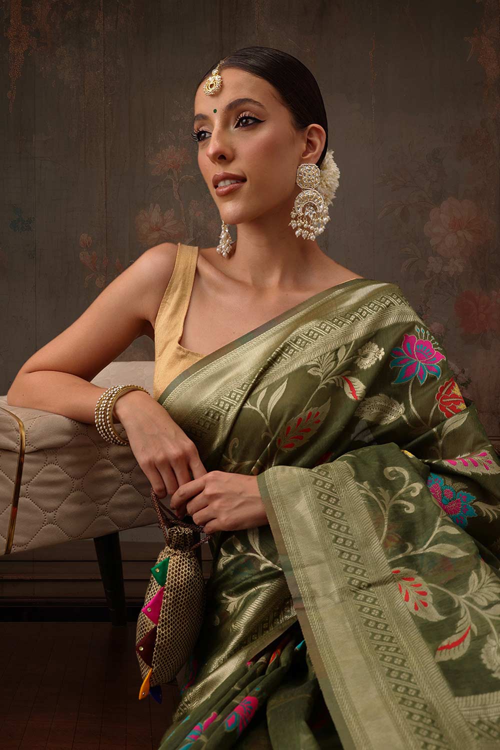 Green Cotton Woven Thread Floral Saree