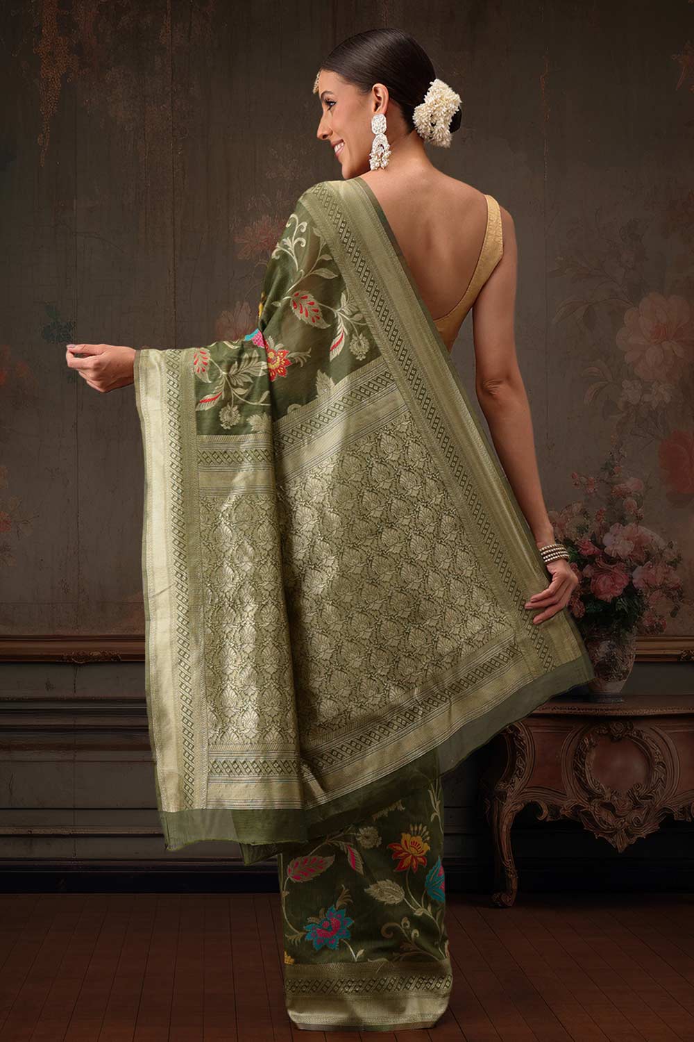 Green Cotton Woven Thread Floral Saree