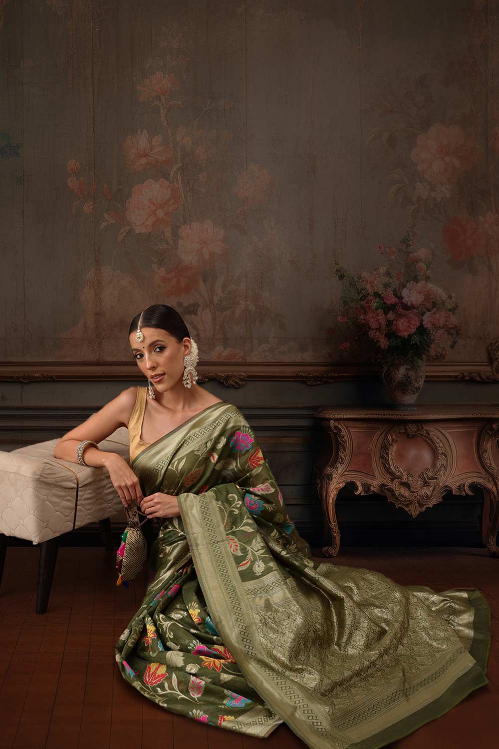 Green Cotton Woven Thread Floral Saree