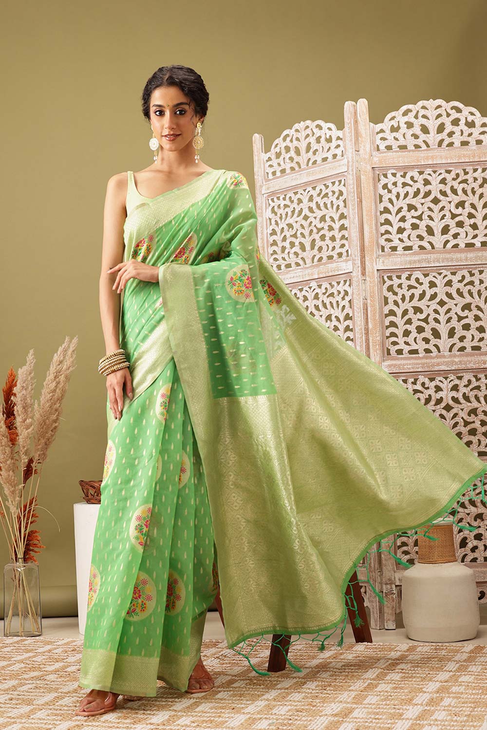 Green Cotton Woven Thread Meenakari Saree