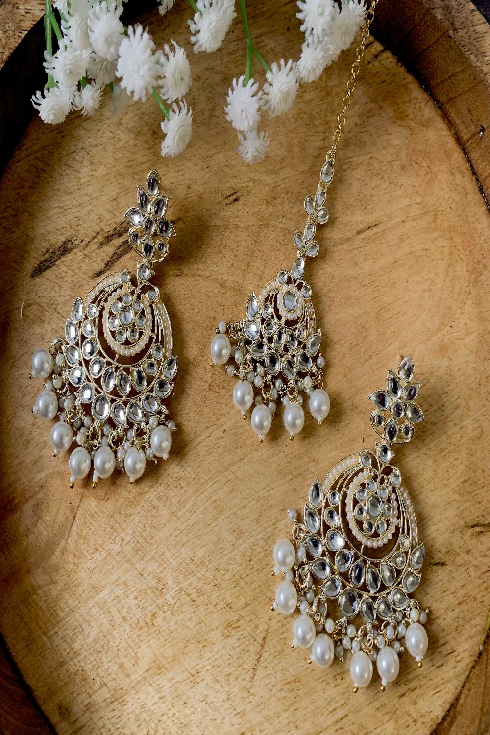 Gold Plated Traditional Kundan & Pearl Chandbali Earrings With Maang Tikka Set