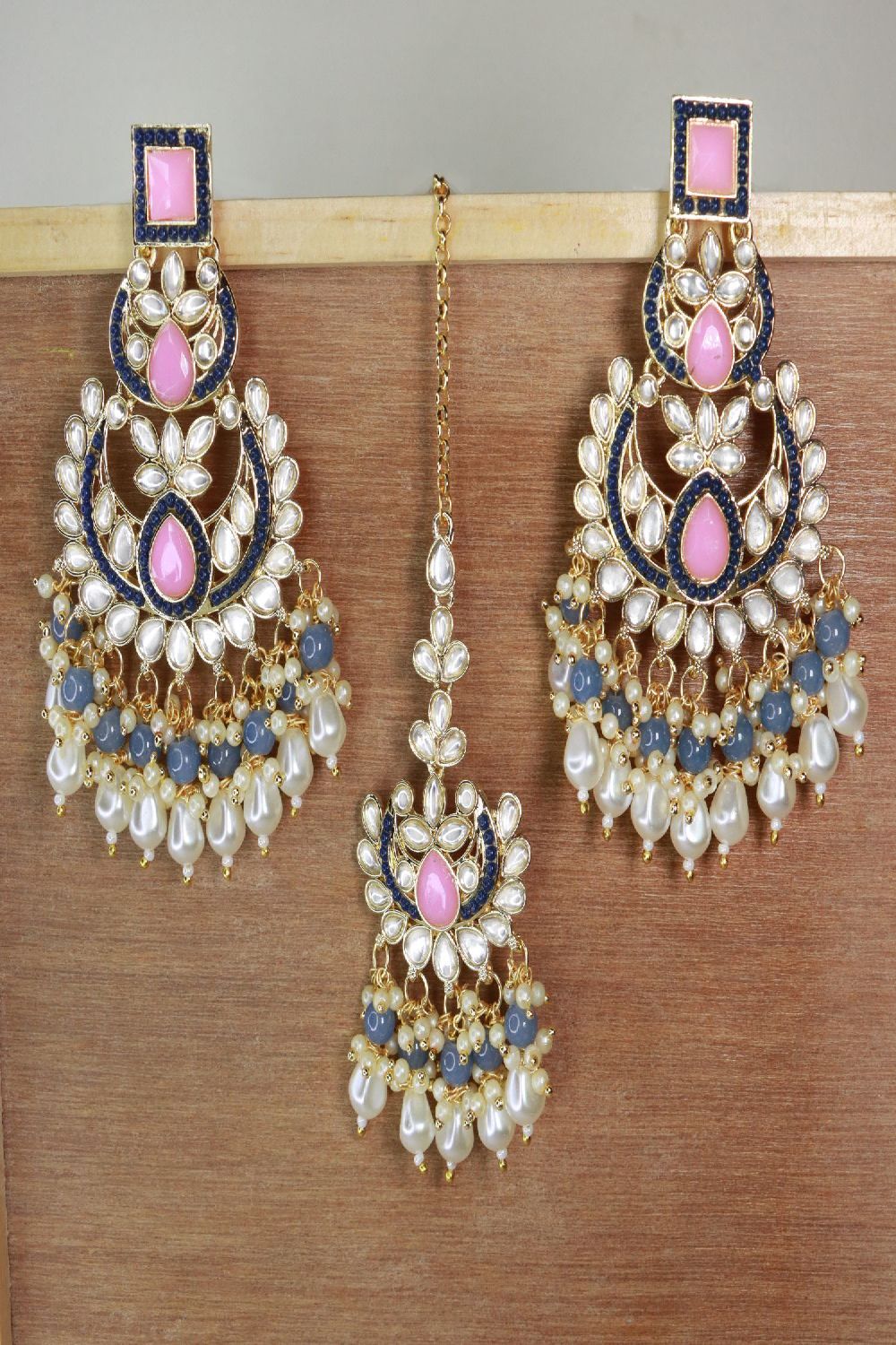 Gold Plated Traditional Kundan & Pearl Chandbali Earrings with Maang Tikka Set