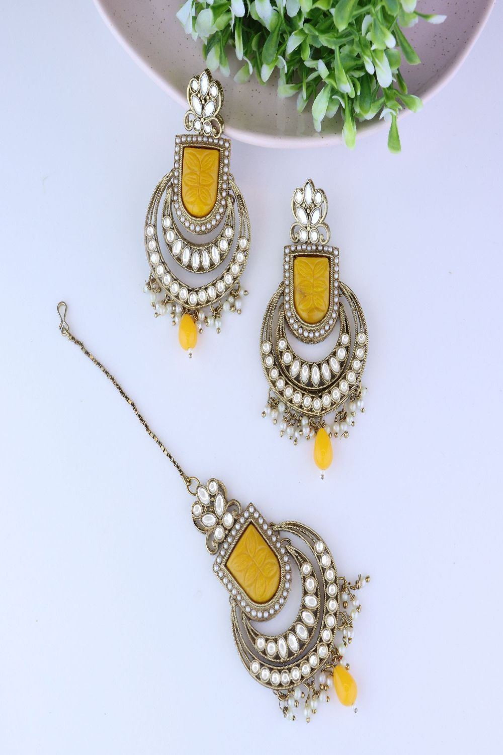 Gold Plated Traditional Kundan Pearl Chandbali Earring With Maang Tikka