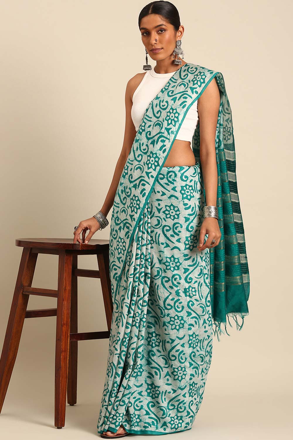 Green Silk Blend Woven Saree