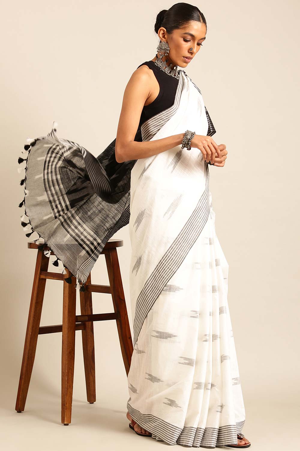 White Linen Blend Woven Saree