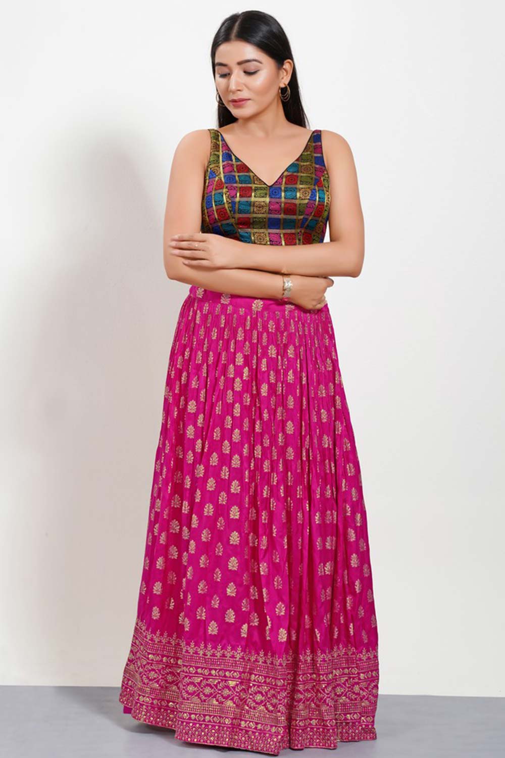 Multi Color Brocade V-Neck Sleeveless Blouse