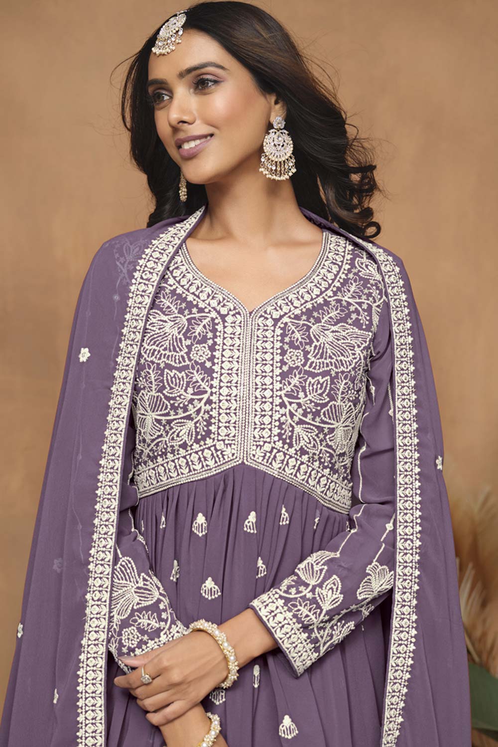 Purple Georgette Embroidered Full Sleeve V Neck Pakistani Salwar Kameez