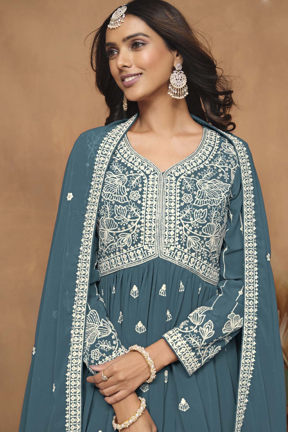 Grey Georgette Embroidered Full Sleeve V Neck Pakistani Salwar Kameez