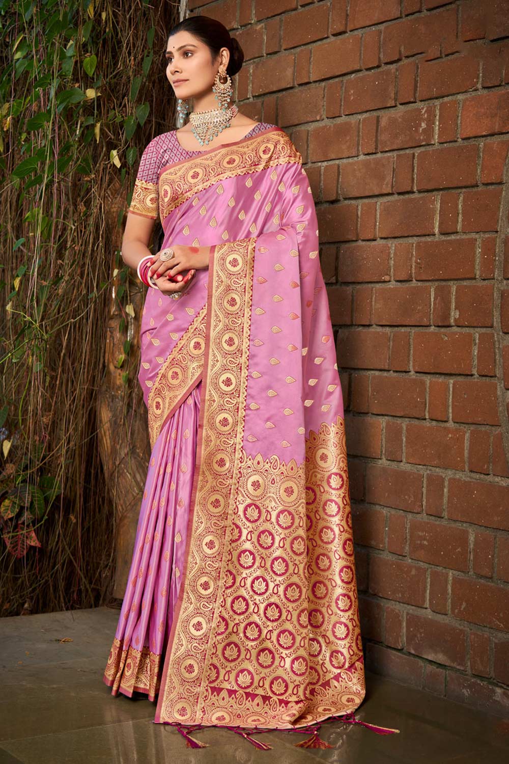 Purple Stain Silk Woven Saree