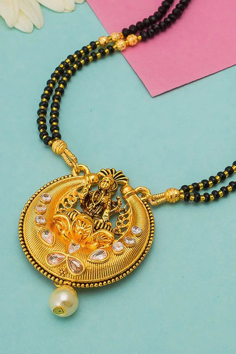 Women's Alloy Mangalsutra In Gold