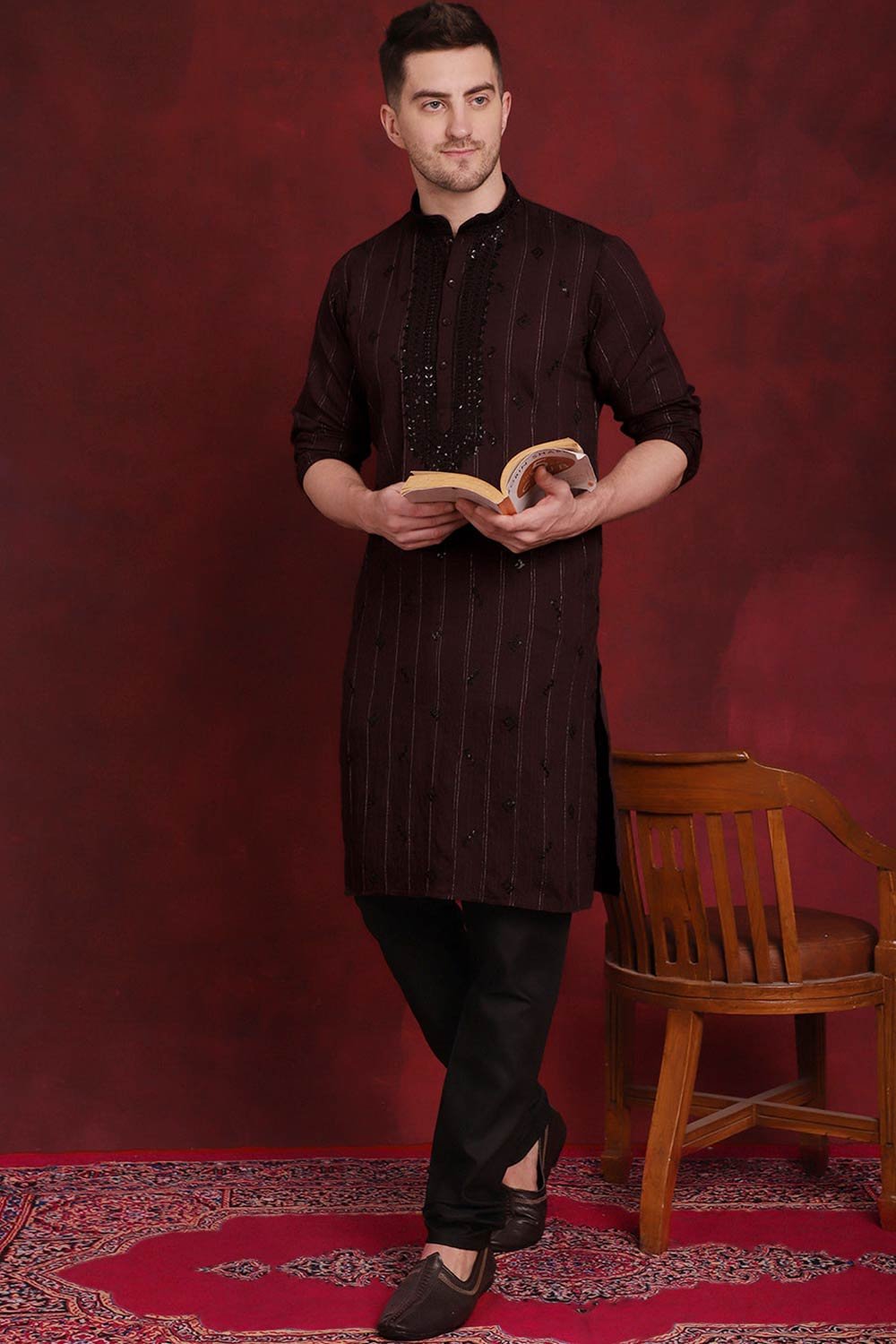 Men's Sequins Embroidered Kurta Pajama Set