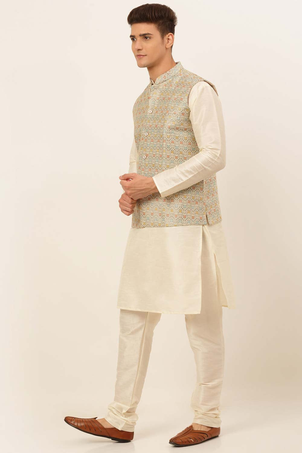 Men's Grey Solid Kurta Pyjama With Nehru Jacket