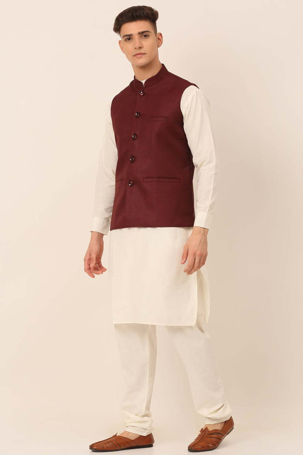 Men's Maroon Solid Kurta Pyjama With Nehru Jacket