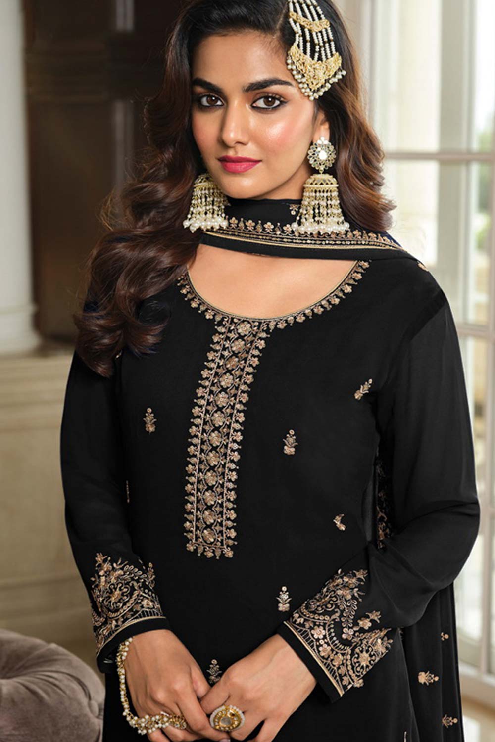 Black Georgette Embroidered Round Neck Salwar Kameez