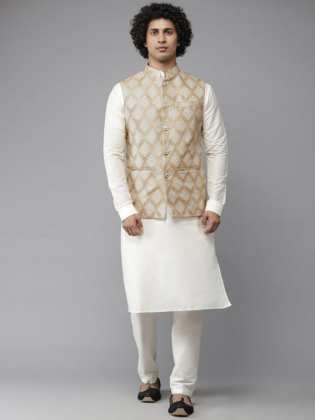 Buy Men's Off-White Silk Jacquard Woven Design Kurta Pajama Jacket Set Online - Side