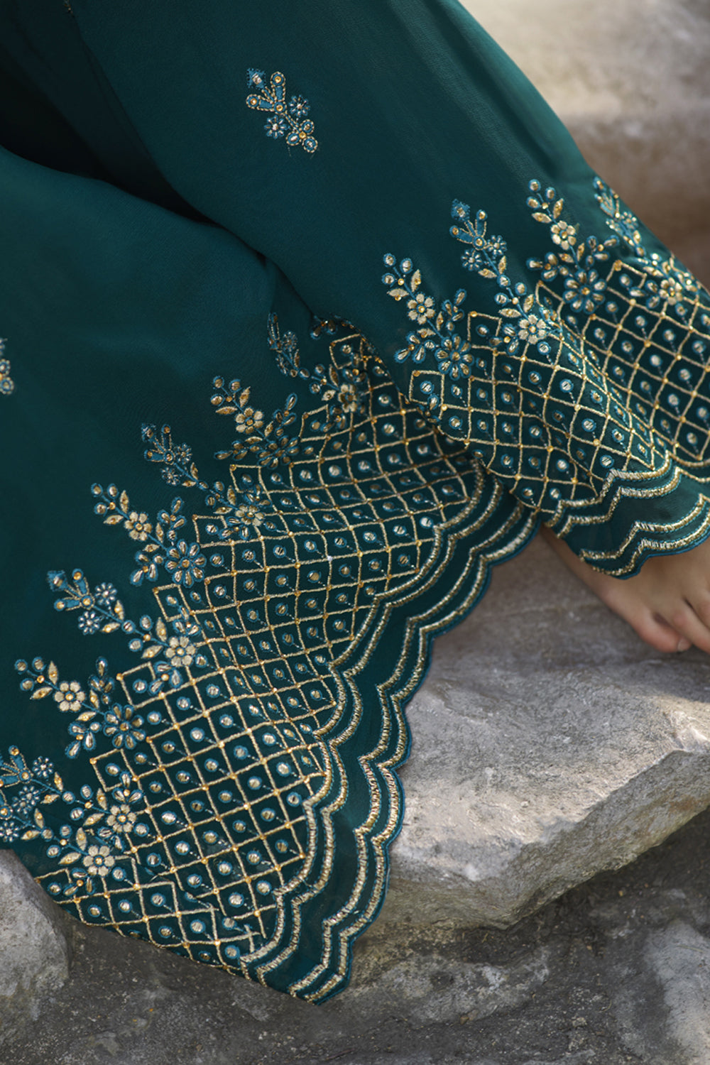 Faux Georgette Embroidered Suit Set Dress Material In Teal Blue