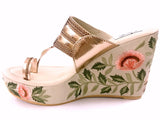 Vegan Leather Kolhapuri Wedges In Cream And Rose Gold