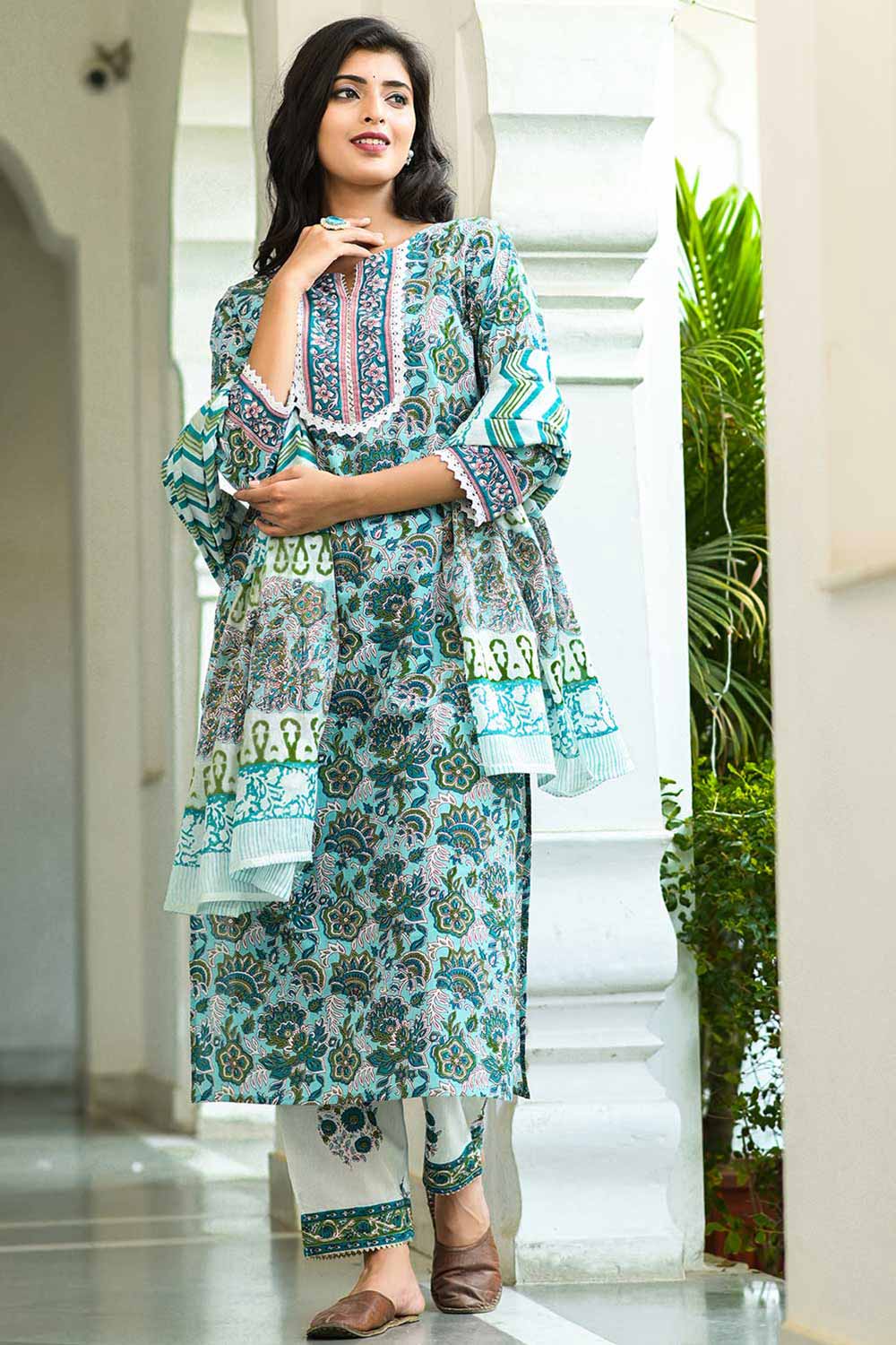 Buy Pure Cotton Batik Printed Ready to Wear Suit Set in Green Online - Side